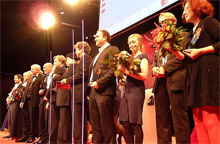 Eva Becker und Enkelejd Lluca (dritte und vierter von rechts), Foto: Rotraut Pape 